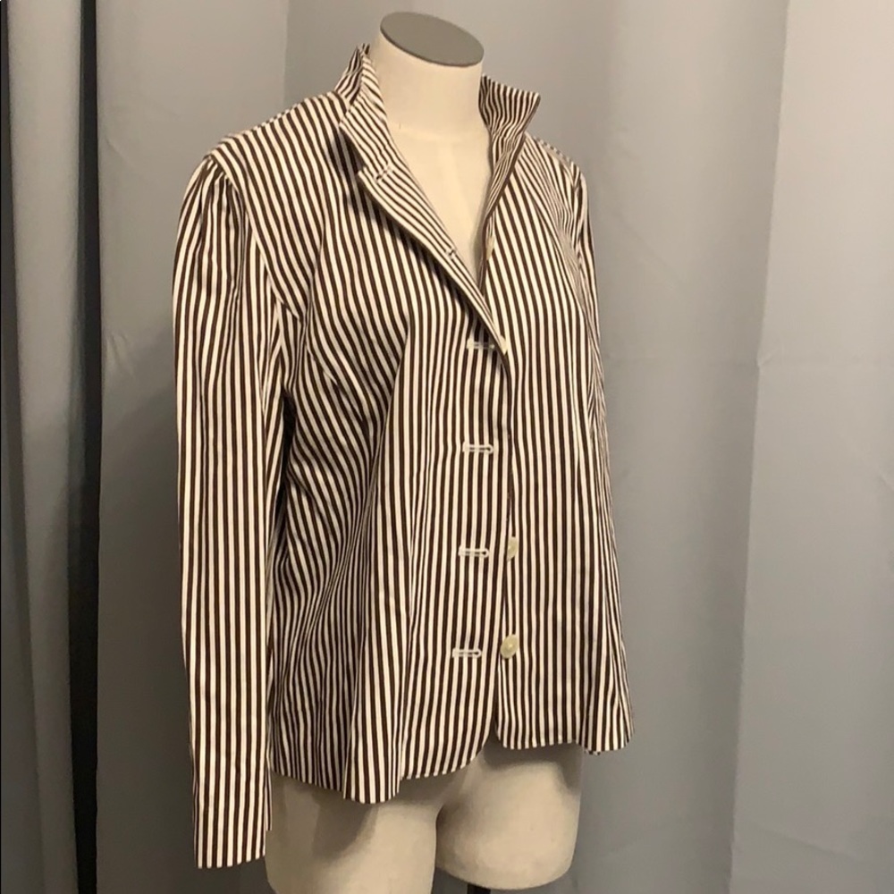 Brown and white striped jacket never worn size XL
